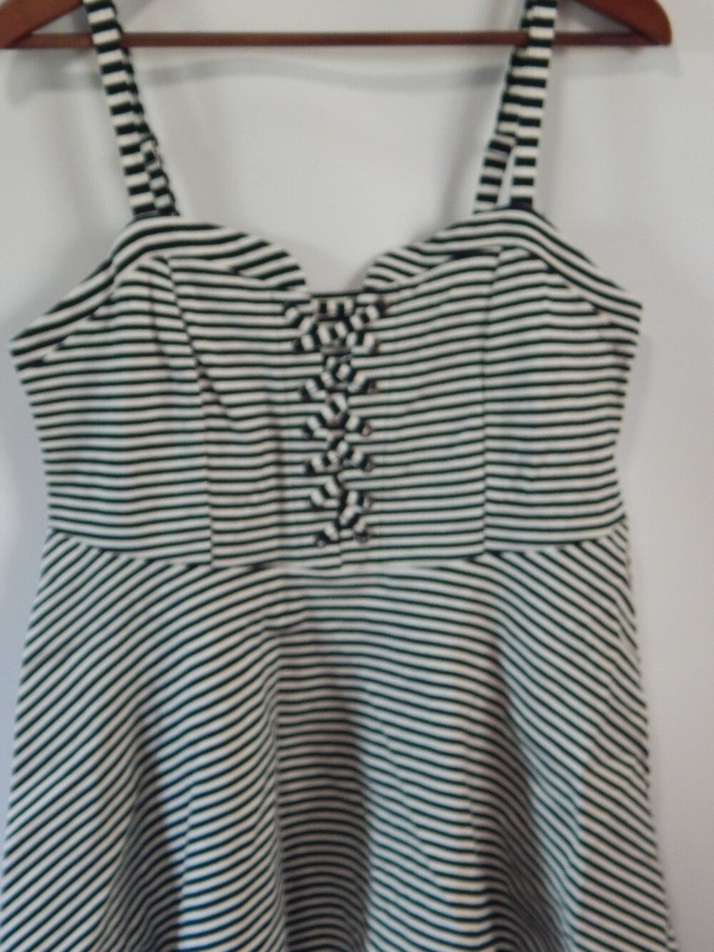 Torrid Black White Striped Lace Up Grommet Peplum Cami Tank Top Size 0 / L